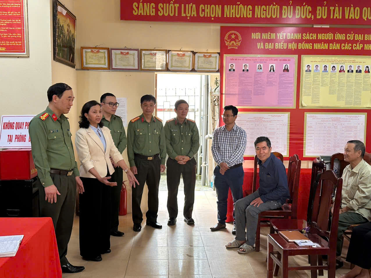 Công an thành phố kiểm tra công tác bảo đảm an ninh trật tự phục vụ bầu cử tại các xã Thanh Hà, Hà Nam, Hà Tây, Hà Đông, Hà Bắc